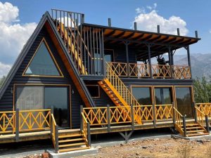 ترکیبی بی‌نظیر از طراحی مدرن A-Frame و فضاهای کاربردی